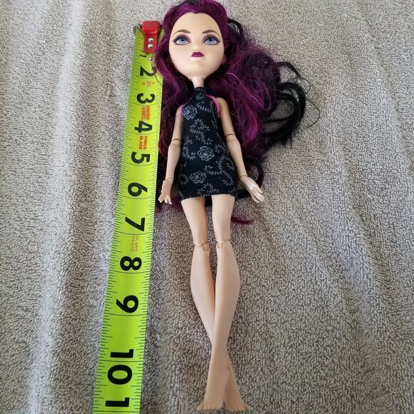 Ever After High RAVEN Doll Monster High City of Frights Dress Mattel Articulated - Picture 10 of 10